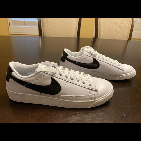 nike blazer low print